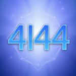 Liczba 444 przedstawiona w artystyczny sposób symbolizujący stabilność i harmonię
